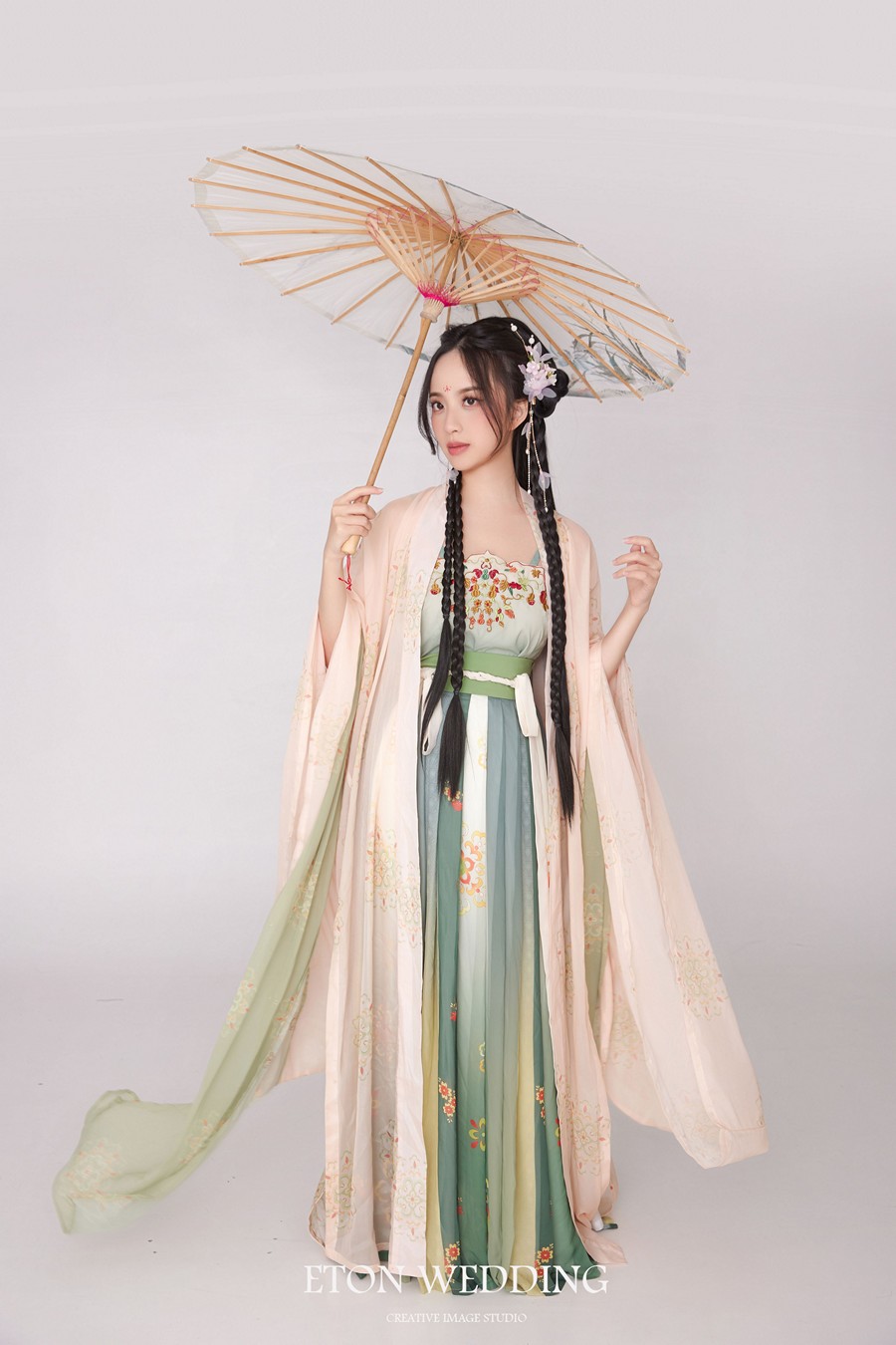 新中式婚紗,中式婚紗,秀禾服,東方婚紗