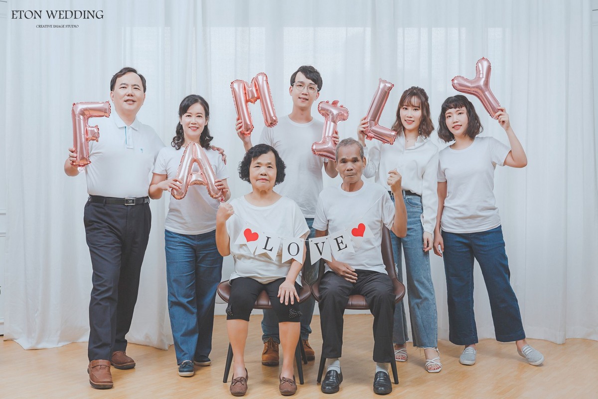 全家福這樣拍才不過時！打造耐看又有故事感的全家福照片，讓回憶永不退流行, image size:1200x800