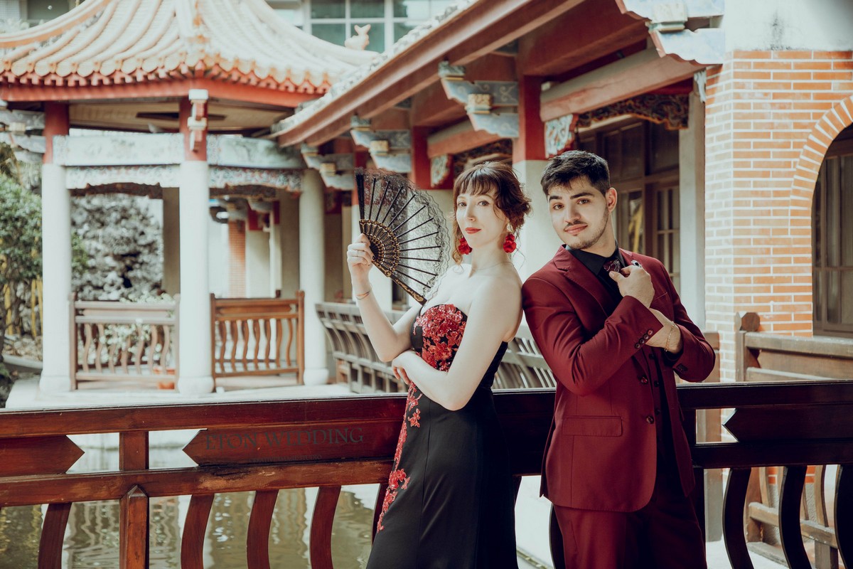 海外新人,旅拍婚紗,旅拍攝影,自助婚紗,一站式服務,台灣婚紗,婚紗拍攝地點,台灣婚紗旅拍攻略,檔案全贈,婚紗禮服,中式禮服,秀禾服,龍鳳掛,異國戀,台灣女婿,新住民,跨國夫妻,跨國婚姻,外景婚紗攝影,婚紗外景,婚紗照外景,棚拍婚紗,攝影棚