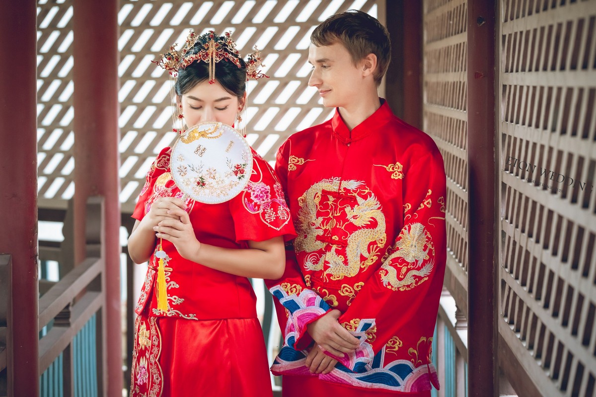 海外新人,旅拍婚紗,旅拍攝影,自助婚紗,一站式服務,台灣婚紗,婚紗拍攝地點,台灣婚紗旅拍攻略,檔案全贈,婚紗禮服,中式禮服,秀禾服,龍鳳掛,異國戀,台灣女婿,新住民,跨國夫妻,跨國婚姻,外景婚紗攝影,婚紗外景,婚紗照外景,棚拍婚紗,攝影棚