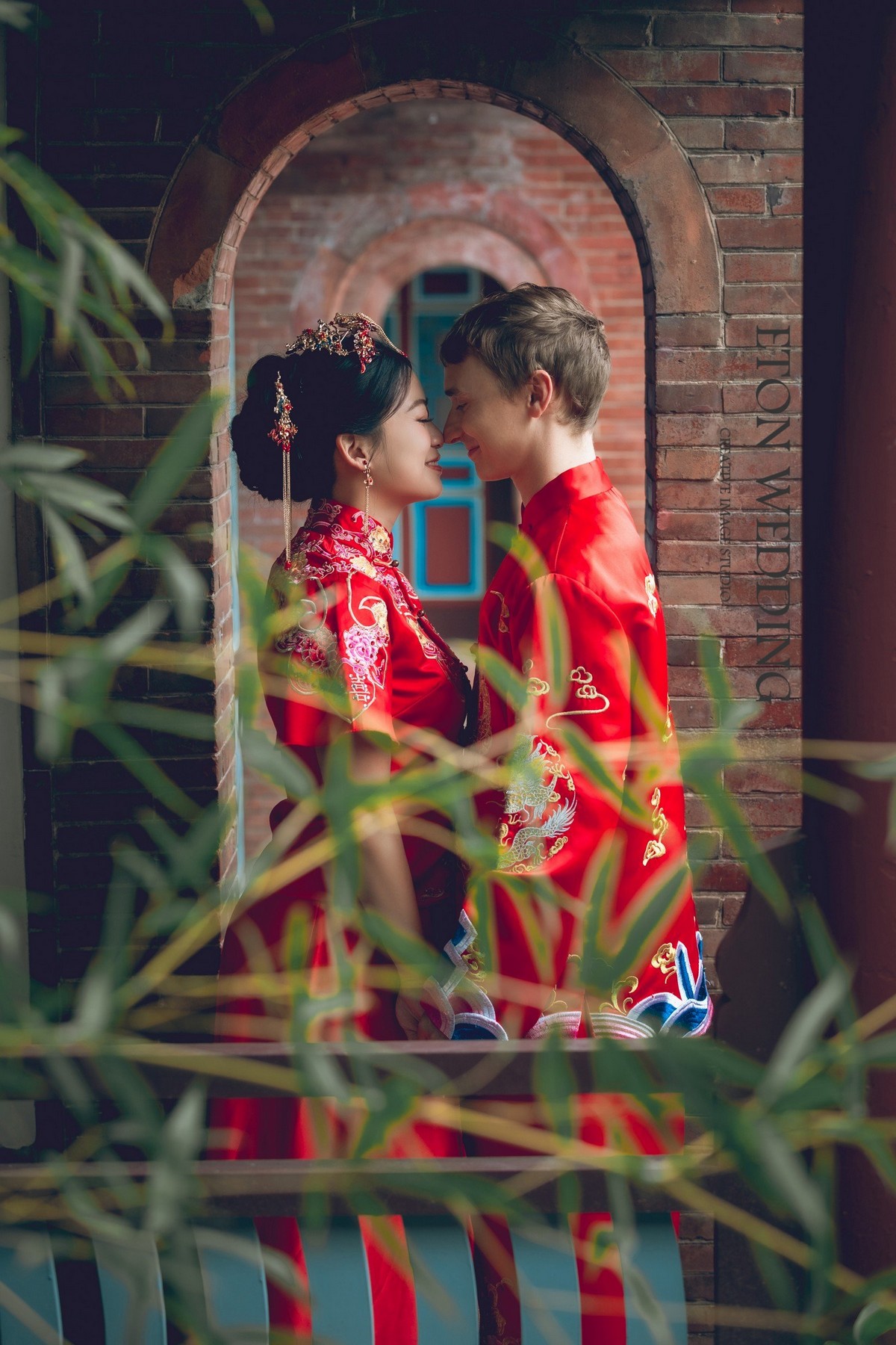 海外新人,旅拍婚紗,旅拍攝影,自助婚紗,一站式服務,台灣婚紗,婚紗拍攝地點,台灣婚紗旅拍攻略,檔案全贈,婚紗禮服,中式禮服,秀禾服,龍鳳掛,異國戀,台灣女婿,新住民,跨國夫妻,跨國婚姻,外景婚紗攝影,婚紗外景,婚紗照外景,棚拍婚紗,攝影棚